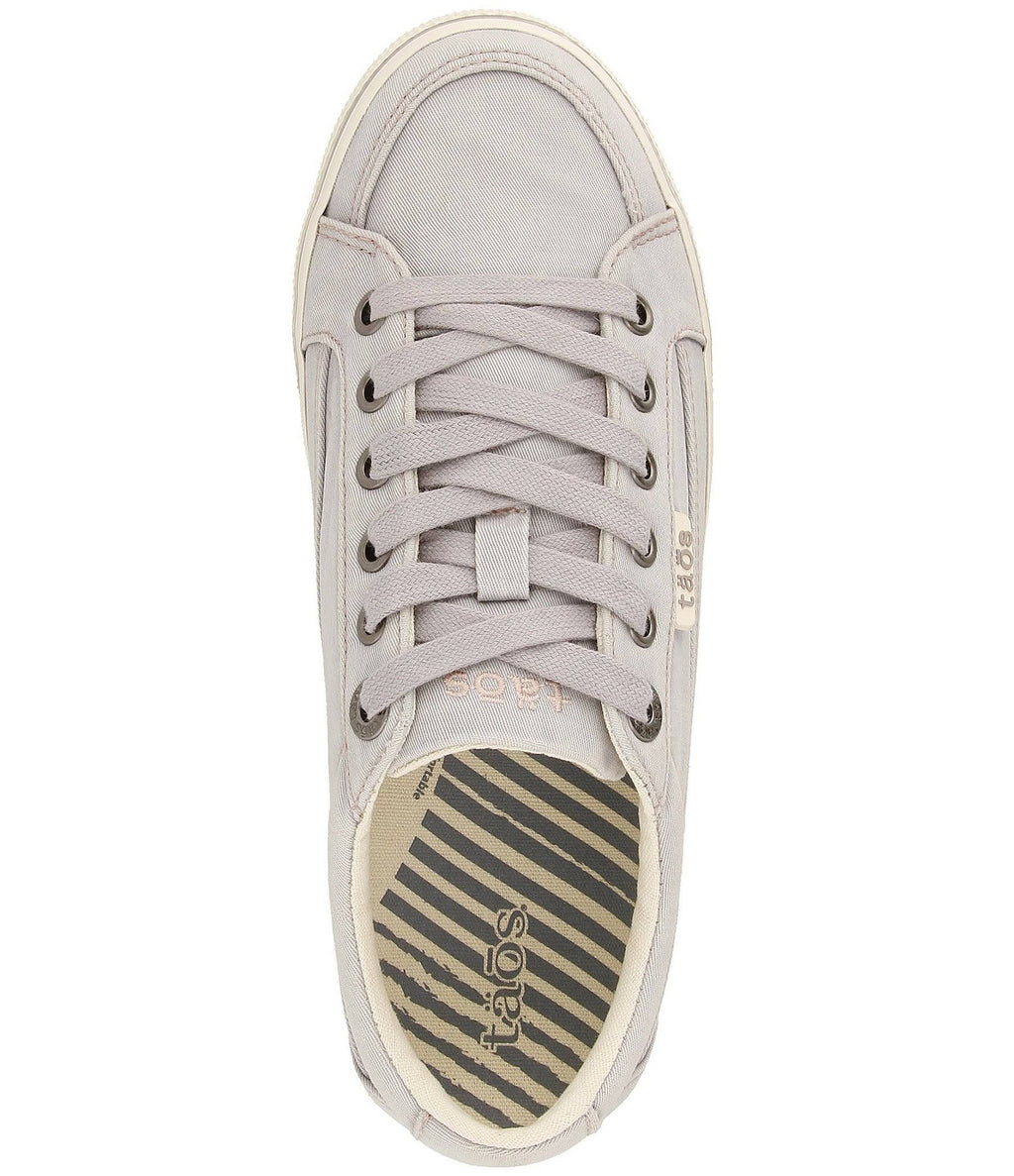 Light Grey Distressed Moc Shoes Size 8 W A3788