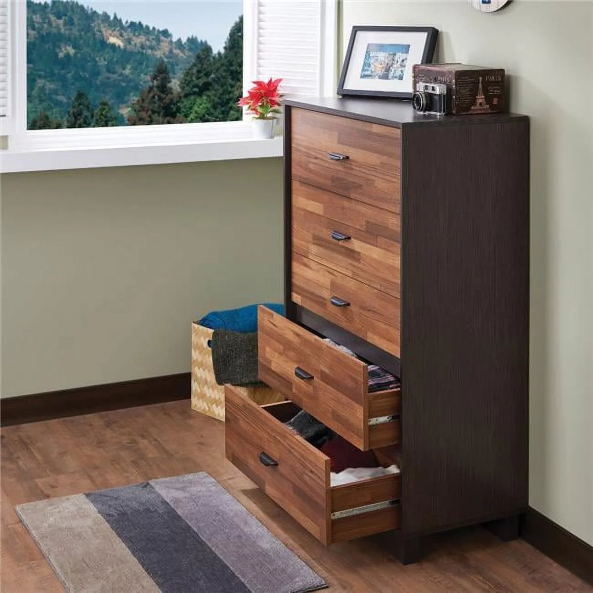 Wooden Chest with 5 Drawers Y2577
