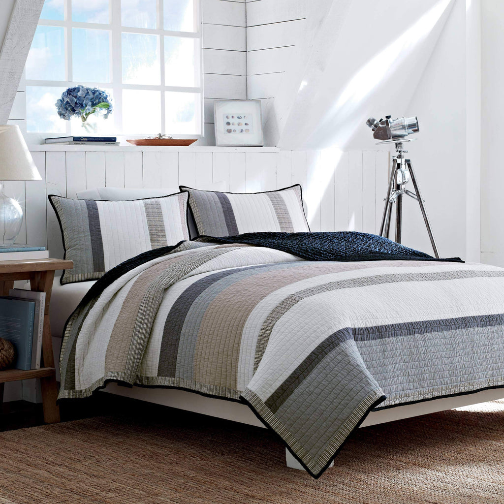 King Cotton Reversible Quilt I1830