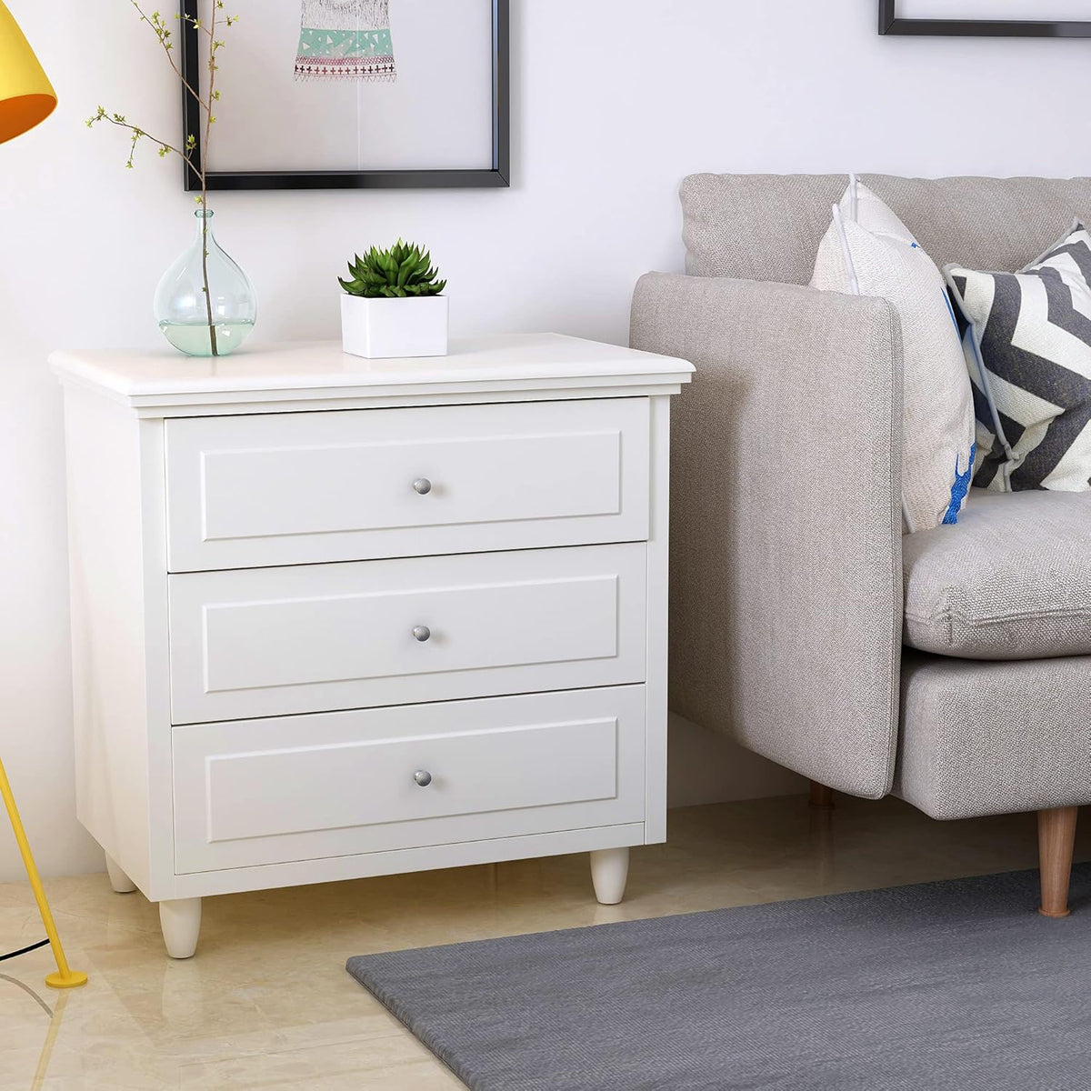 White 3 Drawer Nightstand U8252