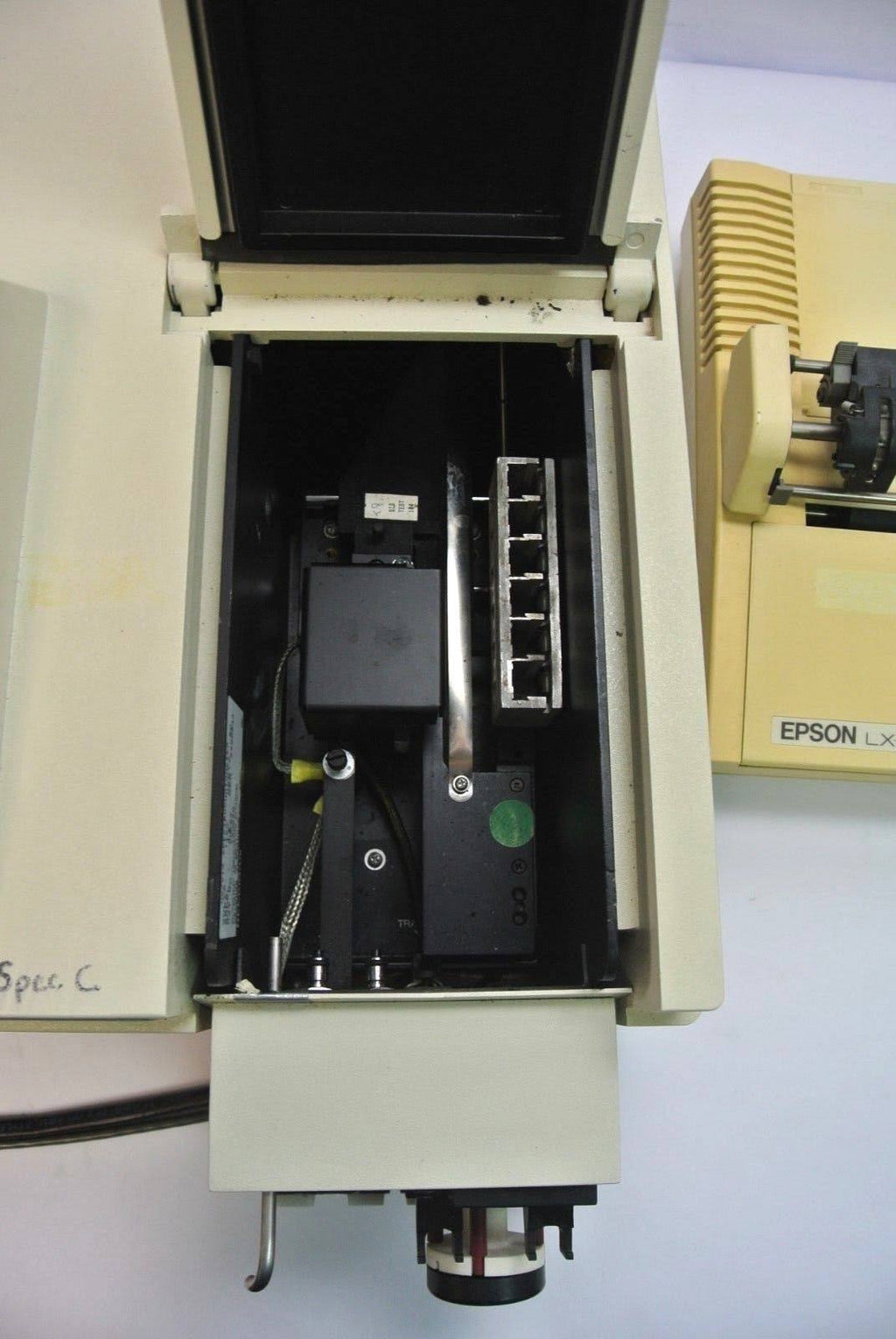 Spectrophotometer with Pump & Printer Y613