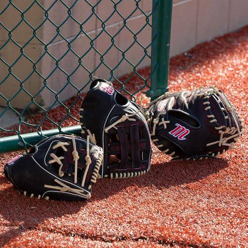 11x22 Youth Baseball Glove G4380