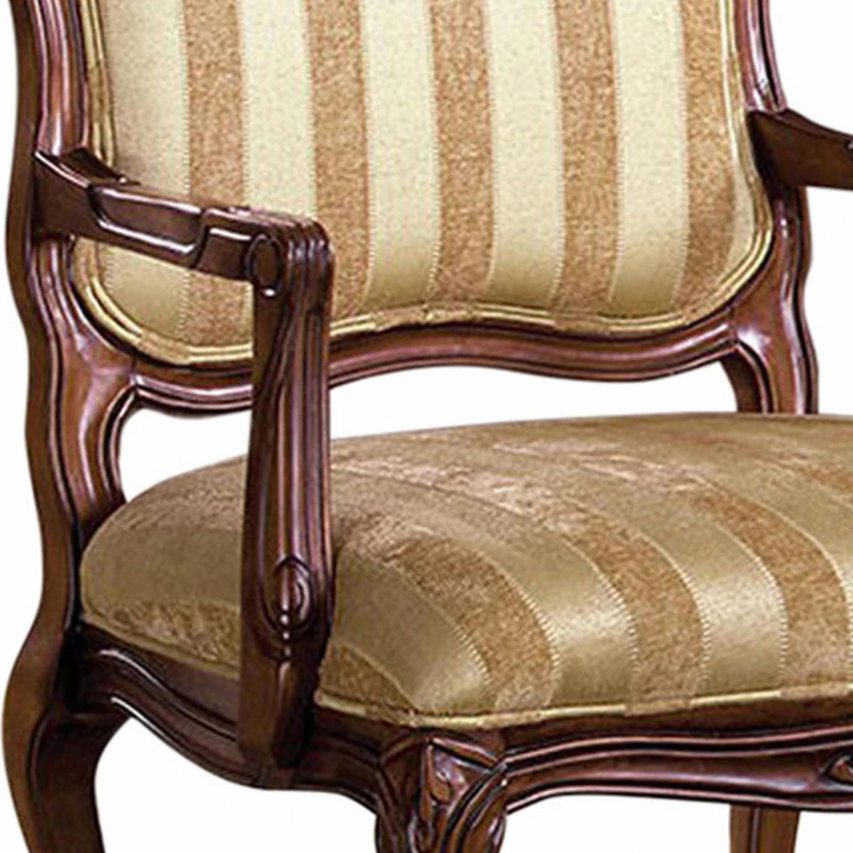 Traditional Fabric Upholstered Arm Chair with Carving Q51604