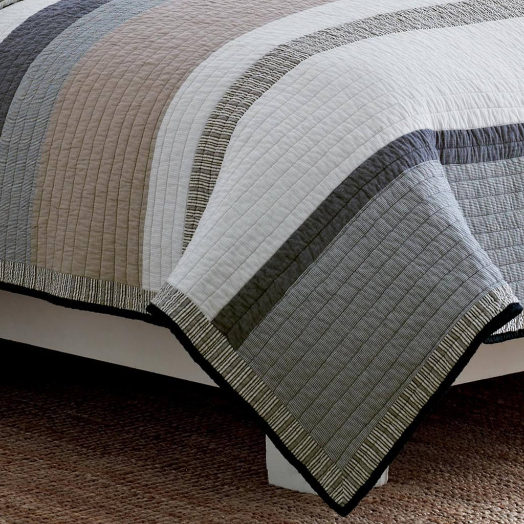 King Cotton Reversible Quilt I1830