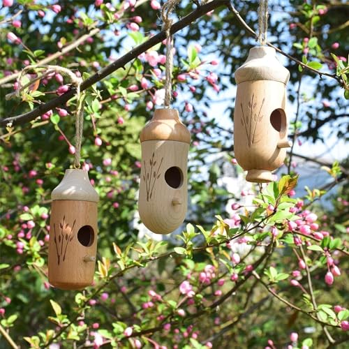 Natural Wooden Hummingbird House U920797