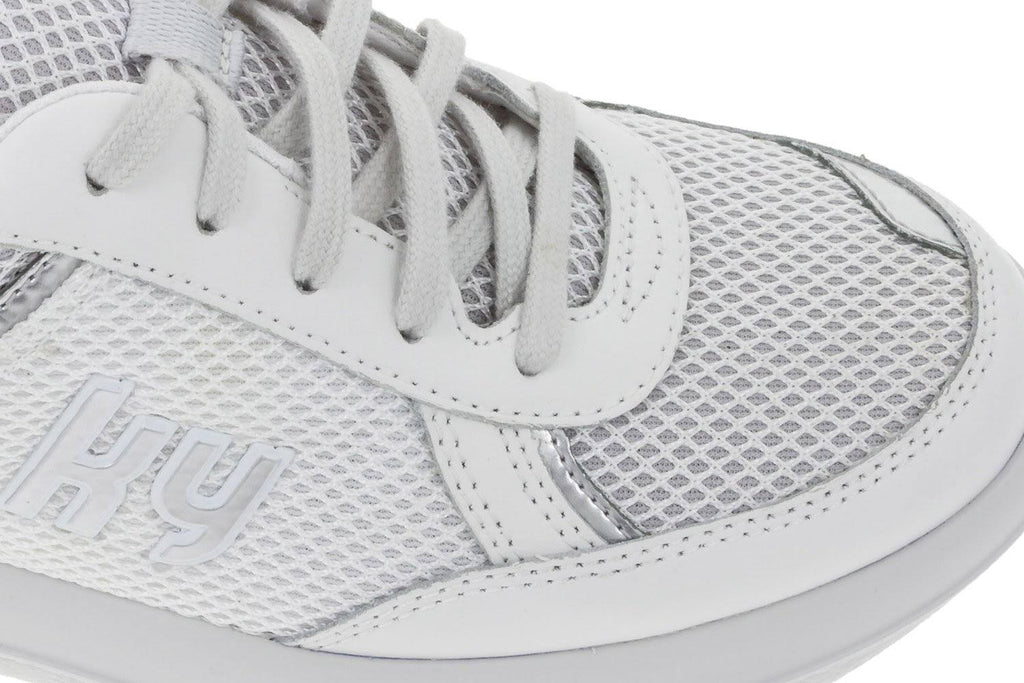 White 10 O957